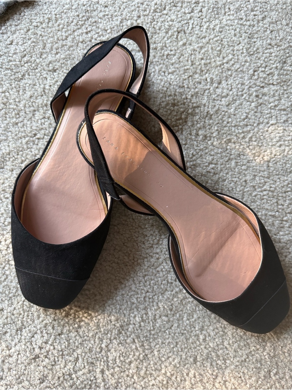 Zara, Black suede Slingback Flat Sandals - Women's Elegant Everyday Flats
Sz 40